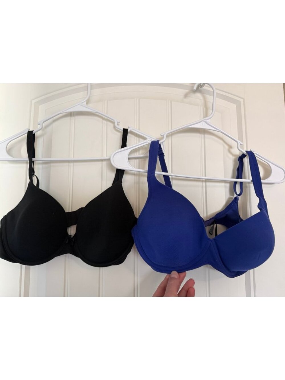 2 Victoria secret 36C bras